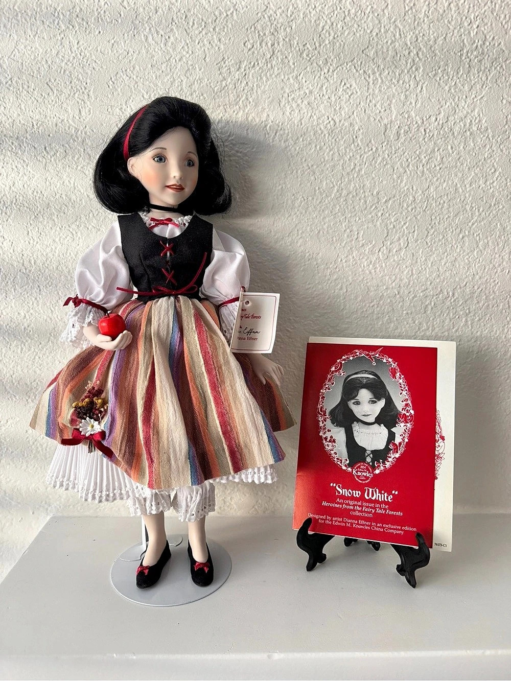 Vintage Snow White Porcelain Doll (Heroines from Fairy Tale Forests)